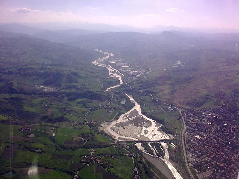 22042009075.jpg - La diga di Castellarano sul fiume Secchia