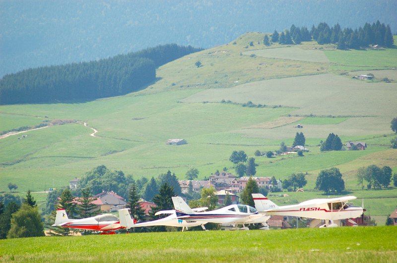 DSC_4857.JPG - Dopo la visita alla città e un buon pranzo, torniamo in aeroporto per provare l'aliante