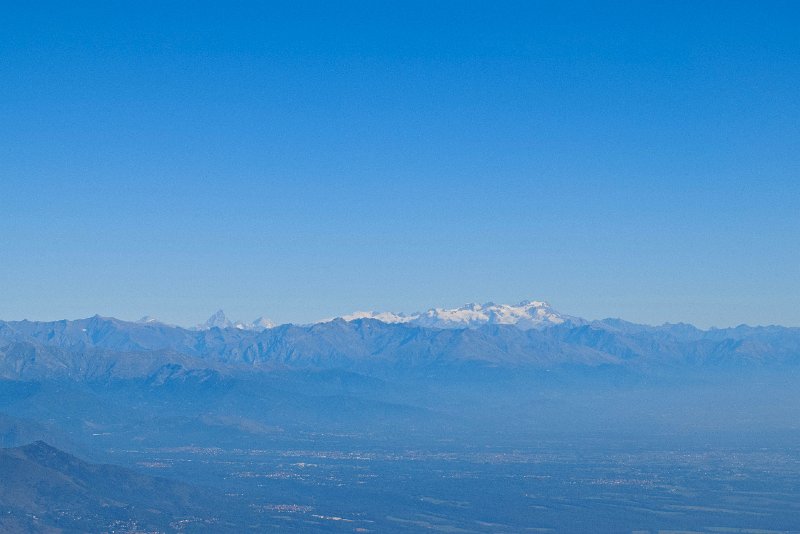 DSC_0080.jpg - Si vede il Monte Rosa e il Cervino...