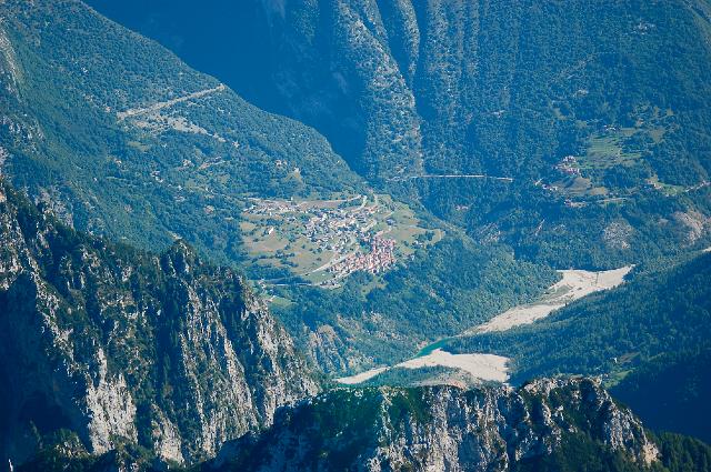 DSC_2425.JPG - Erto e la rimanenza del Lago Vajont