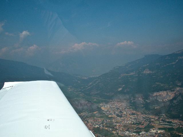 DSCN2480.JPG - Mori e in fondo alla valle Riva del Garda